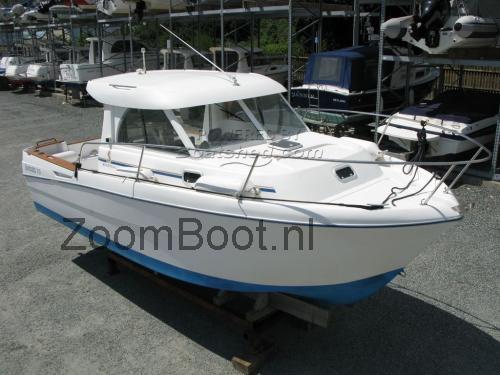 Beneteau Antares 710 specificaties